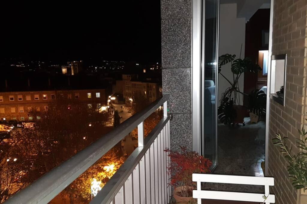 Amplio Y Luminoso Piso En El Centro De Ουρένσε Εξωτερικό φωτογραφία